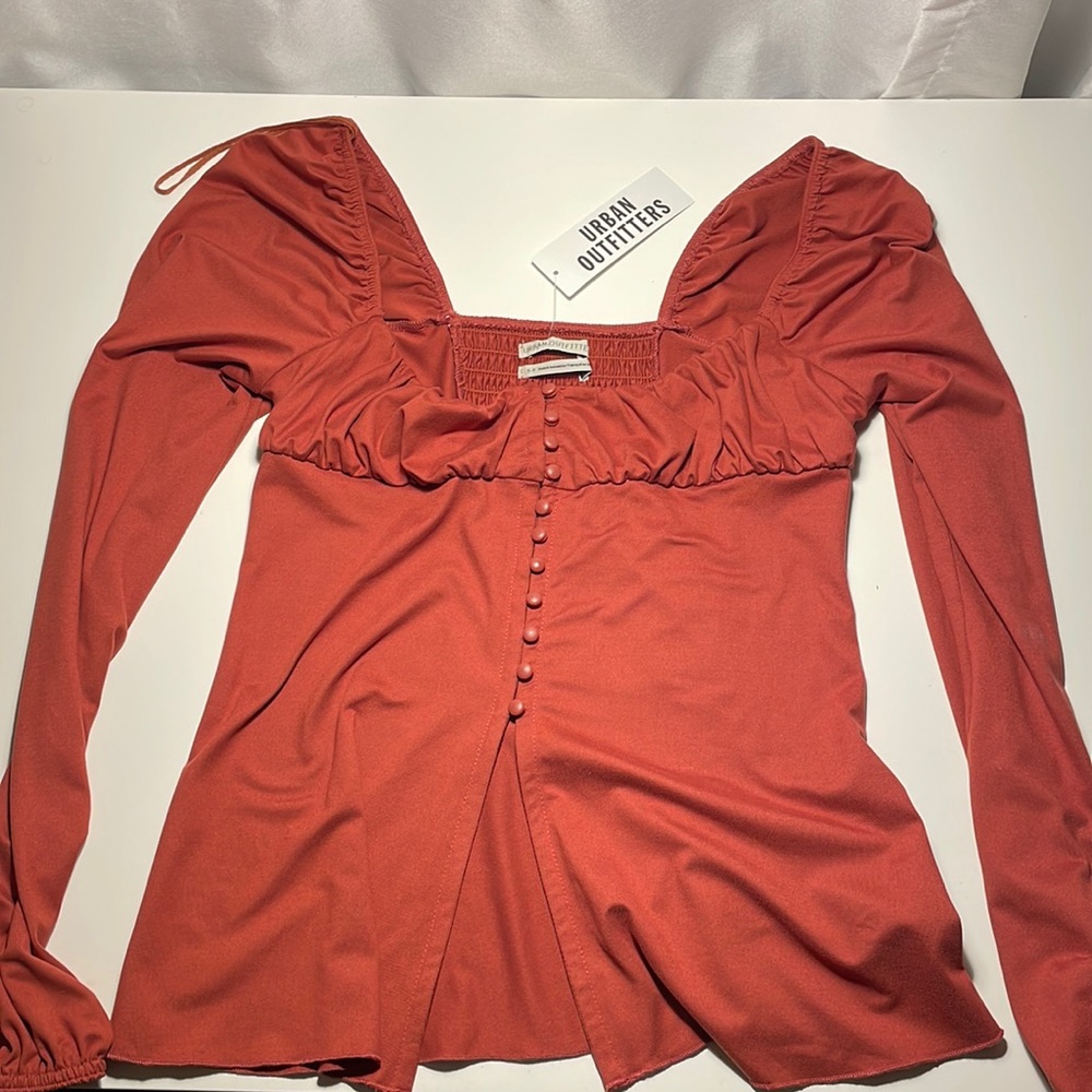 Red fairy blouse 🧚🏽‍♀️ - Picture 2 of 3